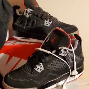 NIKE AIR JORDAN 4 "BRED" 2019 SNEAKER